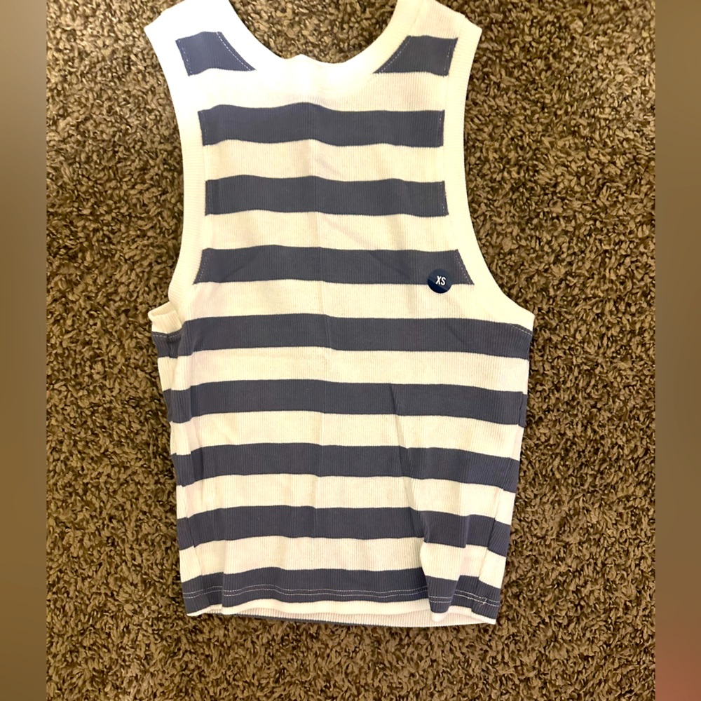 Brand new hollister tank xs